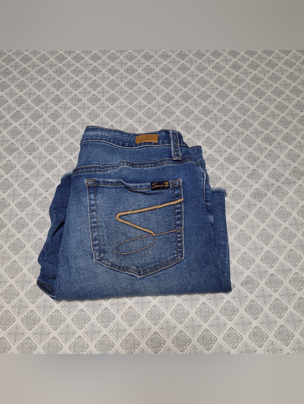 Seven7, Womens Size 6 Blue Denim Frayed Hem Shorts - Picture 2 of 8